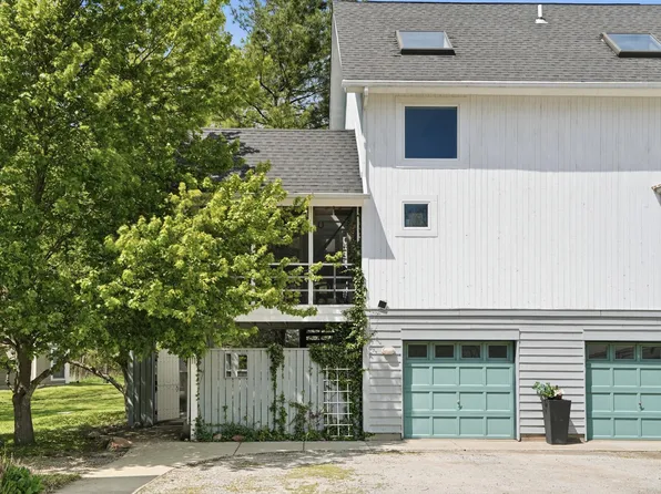 11 Tryon Farm Ln, Michigan City, IN 46360