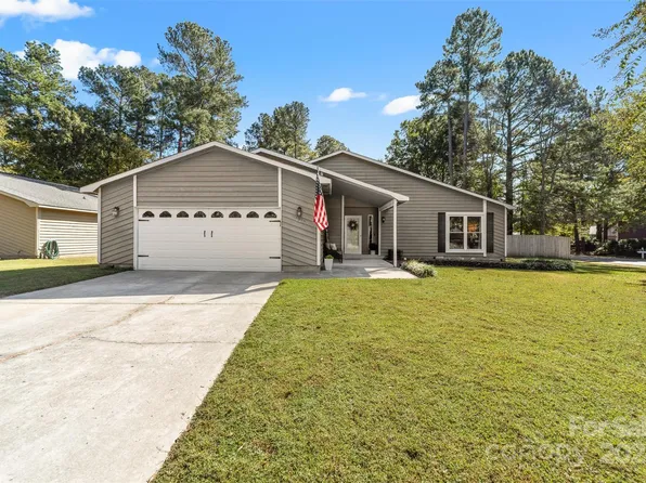 10915 Coachman Cir, Charlotte, NC 28277