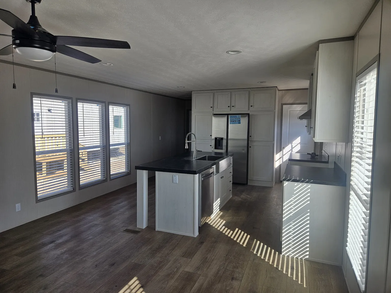 3 bed, 1216 sqft, $1,335 — Photo 3
