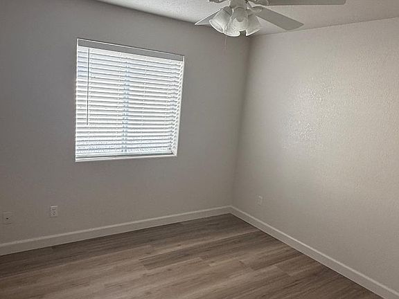 5th image of 3386 Mockingbird Dr Unit A