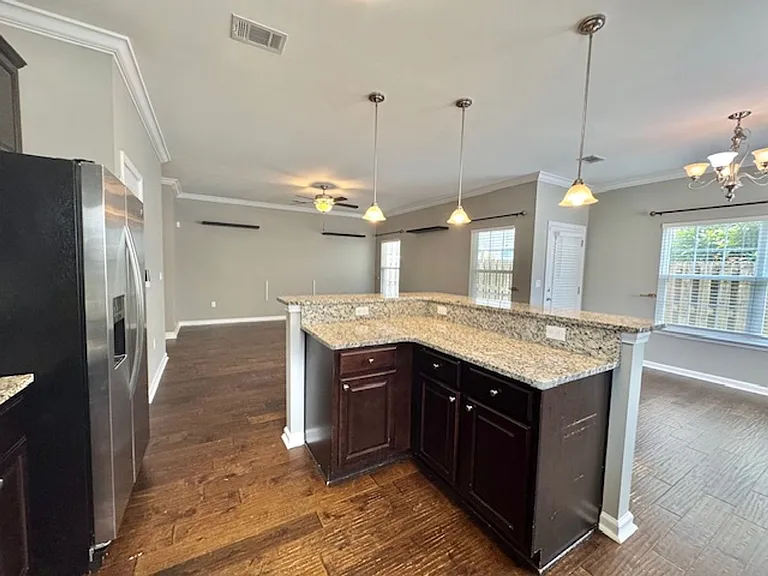 126 Farrah Ave — Photo 10