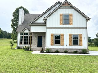 557 Hiwassee Rd, Lebanon, TN 37087