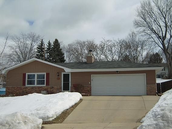 1st image of 215 Jasper Ln