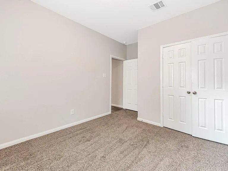 1206 Denison Ave — Photo 11