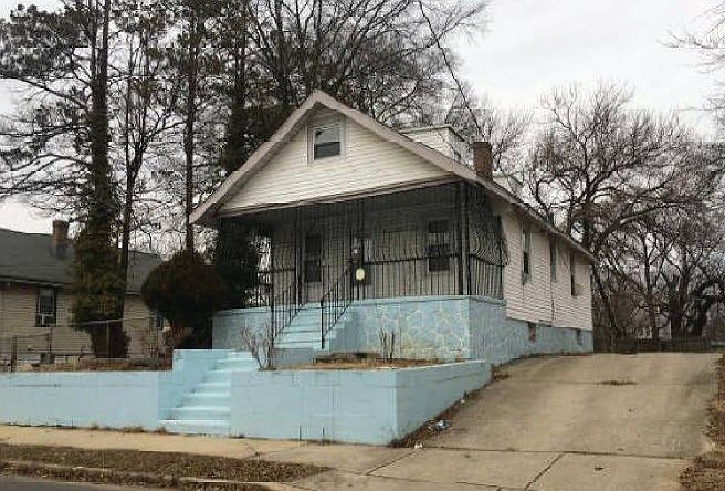 2nd image of 830 No 33 St