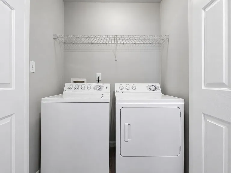 1106 Glenrose Dr SE — Photo 18