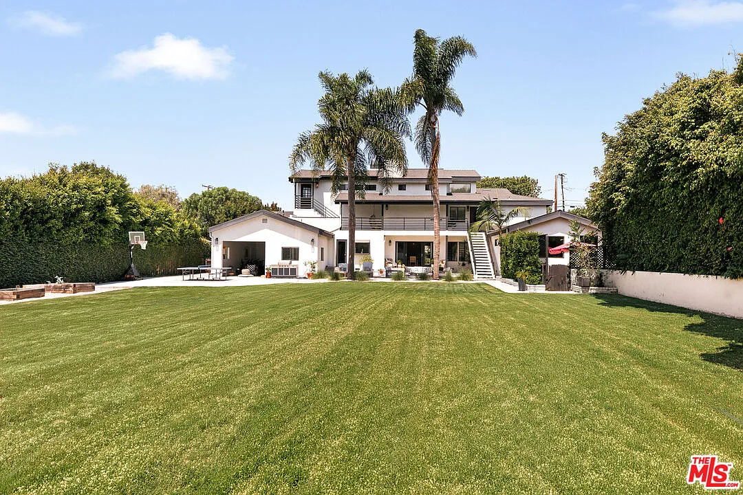 6 bed, 5.5 bath, 3685 sqft, $19,000 — Photo 1