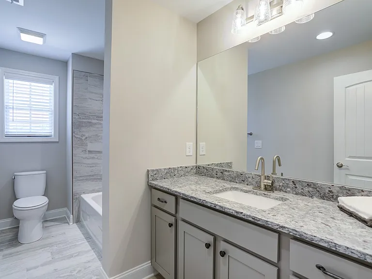 2410 Union Pointe Ln — Photo 4