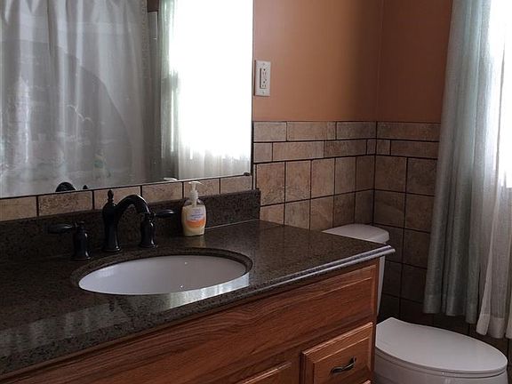 4th image of 3 Hillcrest Dr