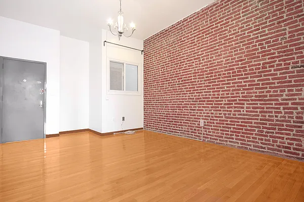 Rented by MNS | media 9