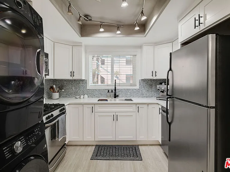 24510 Park St — Photo 5