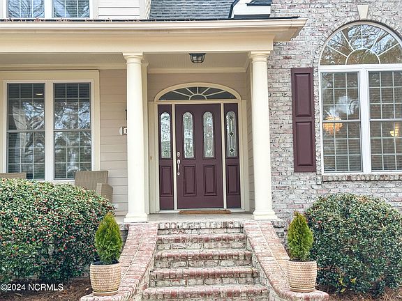 2nd image of 1590 Brushwood Court SE