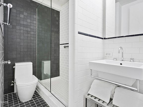 5th image of 44 E 67th St APT 3A