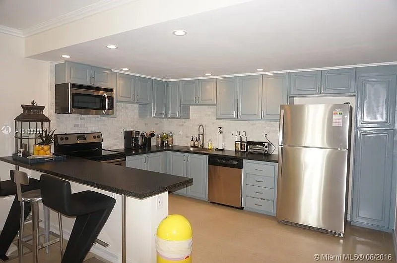 19370 Collins Avenue Seasonal #923