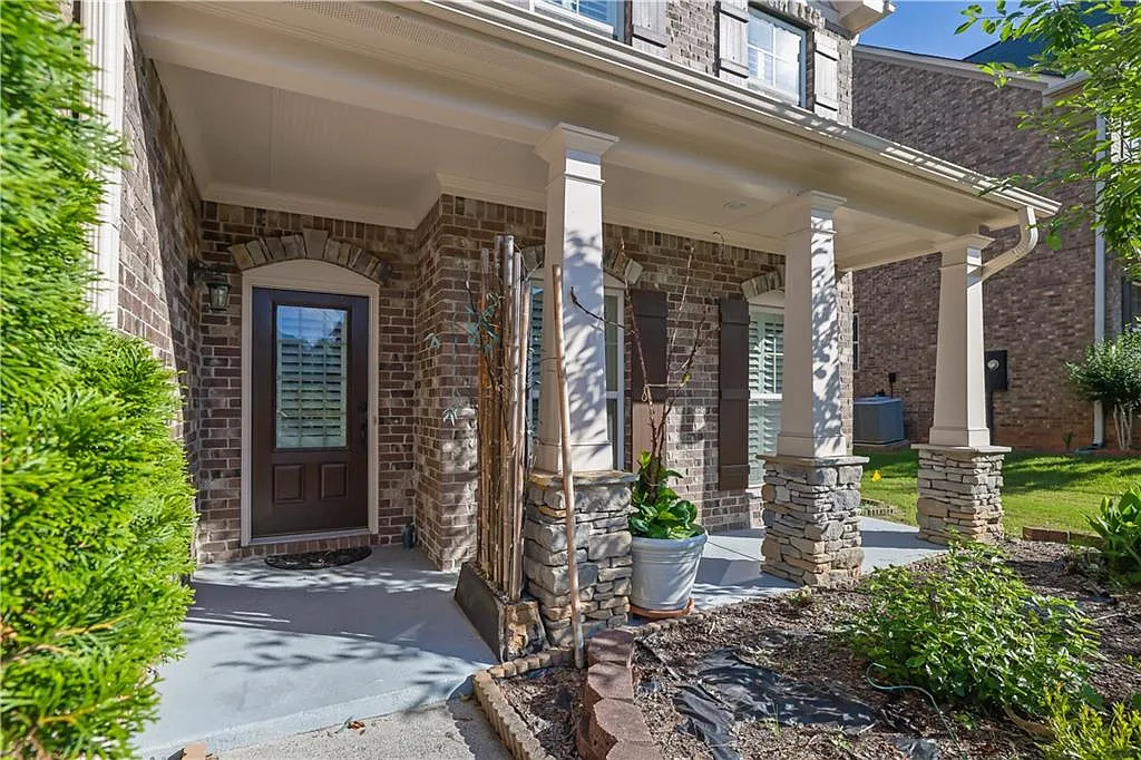 5 bed, 4.0 bath, 3238 sqft, $3,500 — Photo 3