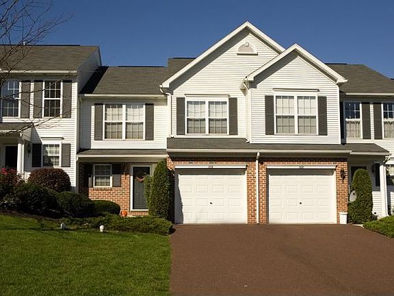 1 Car Garage & Driveway