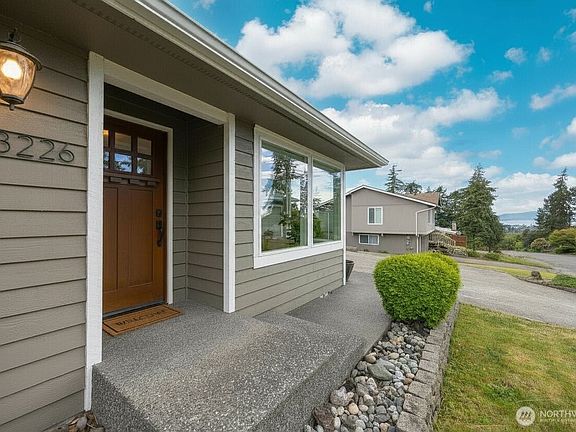 2nd image of 3226 Heights Drive