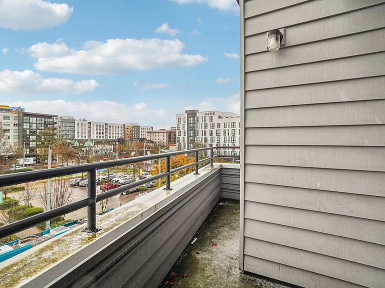 Adams Court Apartments — Photo 88