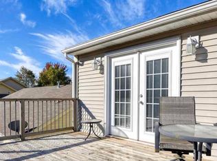 1329 S 196th St, Omaha, NE 68130