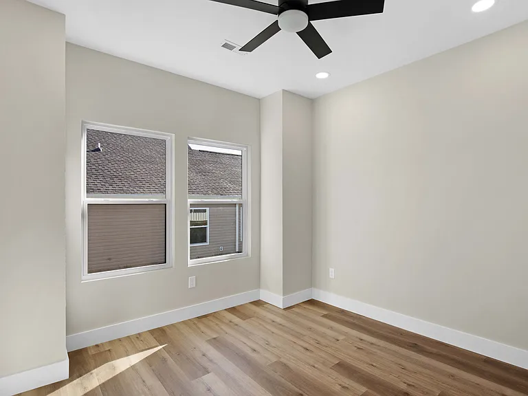 1022 Wentford Ave — Photo 14