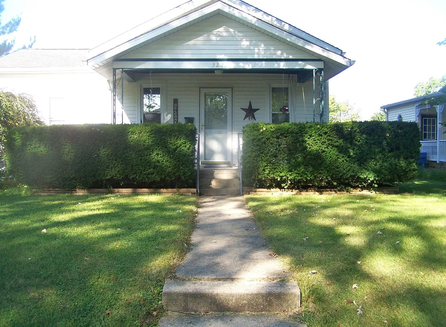 327 N Walnut St photo 1