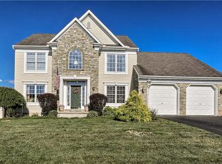 502 Rose Petal Ln, Mount Joy, PA 17552