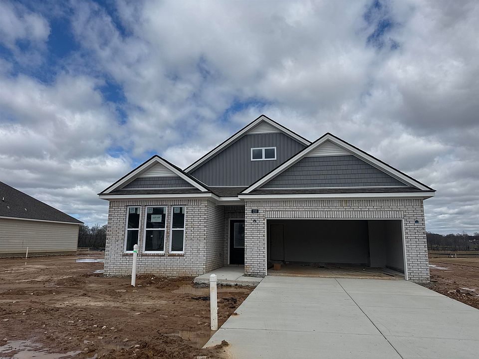 1st image of 210 Oak Hollow Dr