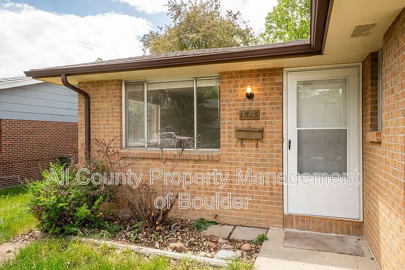 2 bed, 1.0 bath, 1012 sqft, $1,750 — Photo 3