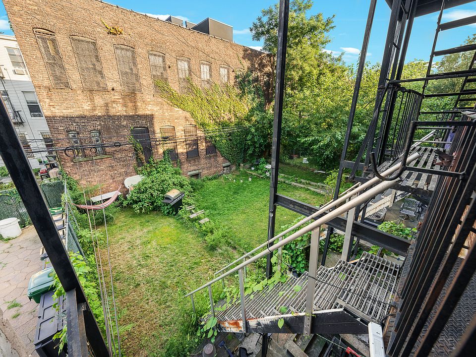 1st image of 134 Jefferson St APT 2R