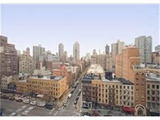 Rented by Douglas Elliman | media 27