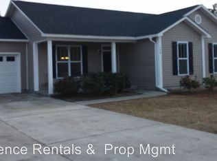 196 Brians Woods Rd, Maple Hill, NC 28454