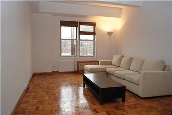 Sold by R New York | media 6