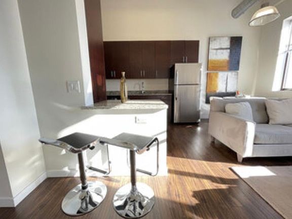 3rd image of 27 Baldwin Ave #22