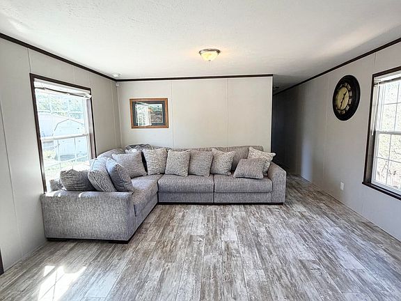 4th image of 88 W Carson Cir