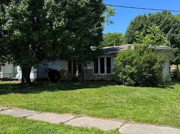 205 N Cherokee St, Girard, KS 66743