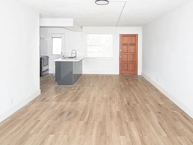 6150 SW 37th St #1-20 — Photo 7