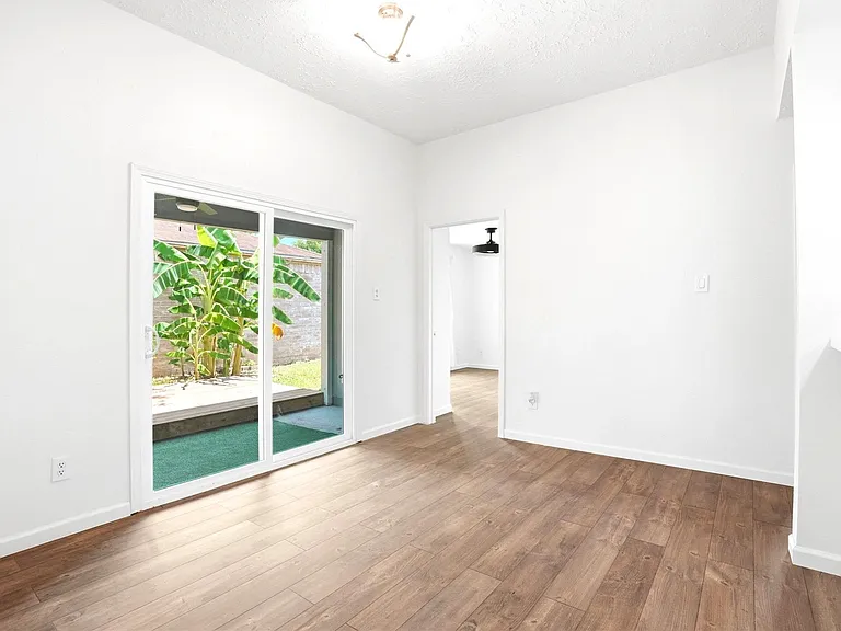 16007 Ridgegreen Dr — Photo 19