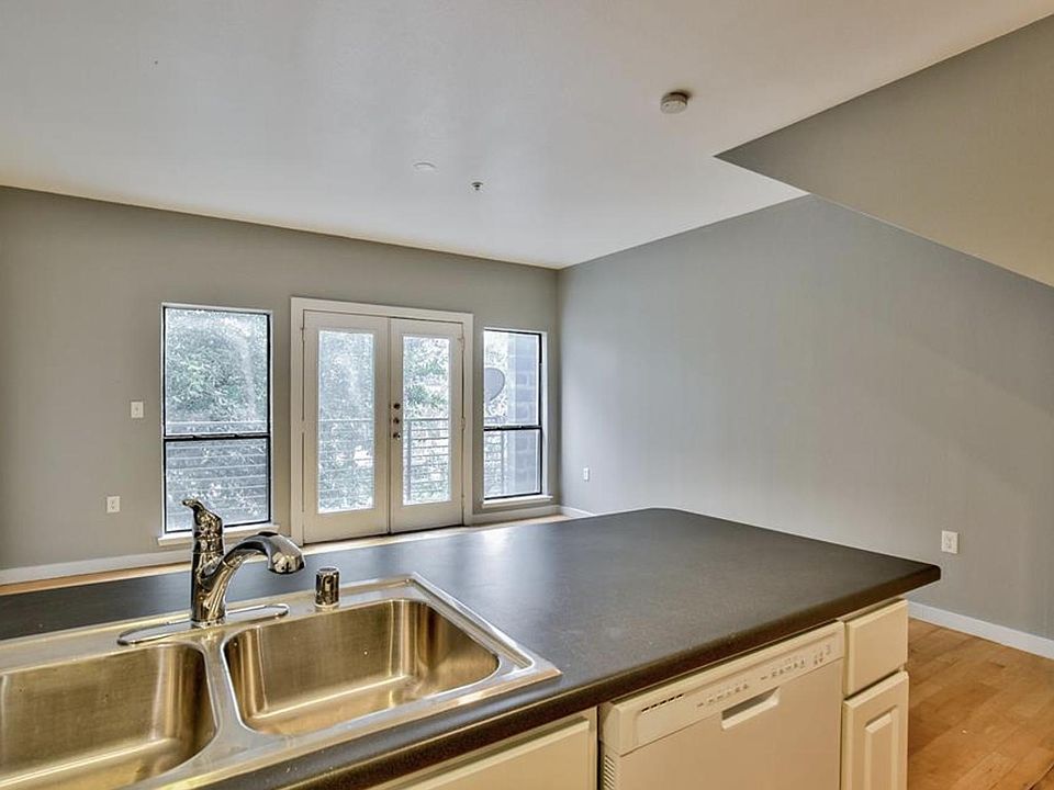 1st image of 4108 Office Pkwy APT 102