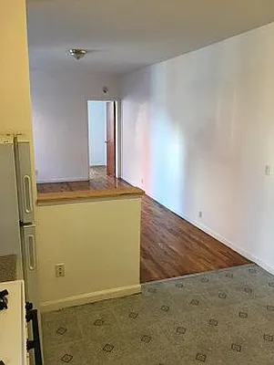 Rented by Eric Goodman Realty Corp | media 11