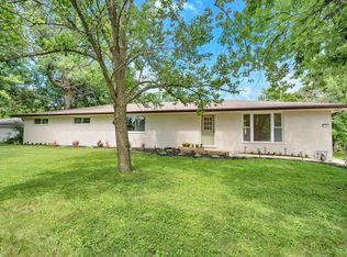 190 Pottawatomie Ln, New Lenox, IL 60451