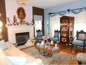 3rd image of 1101 W Virginia Ave