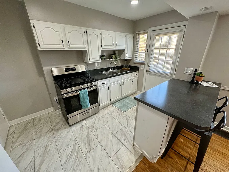 1139B Sells Ave — Photo 11