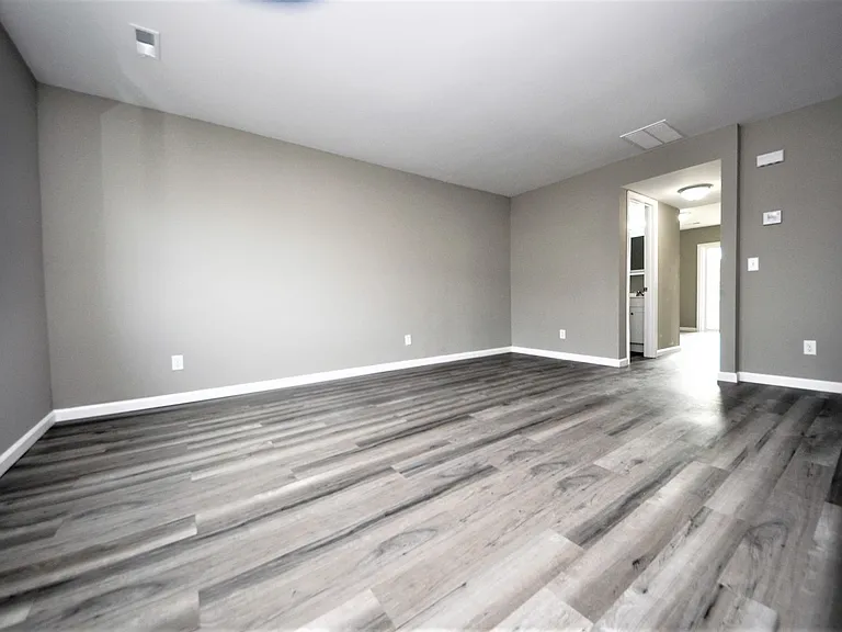 Bennington Place — Photo 31