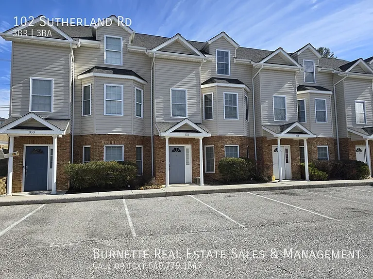 102 Sutherland Dr — Photo 2