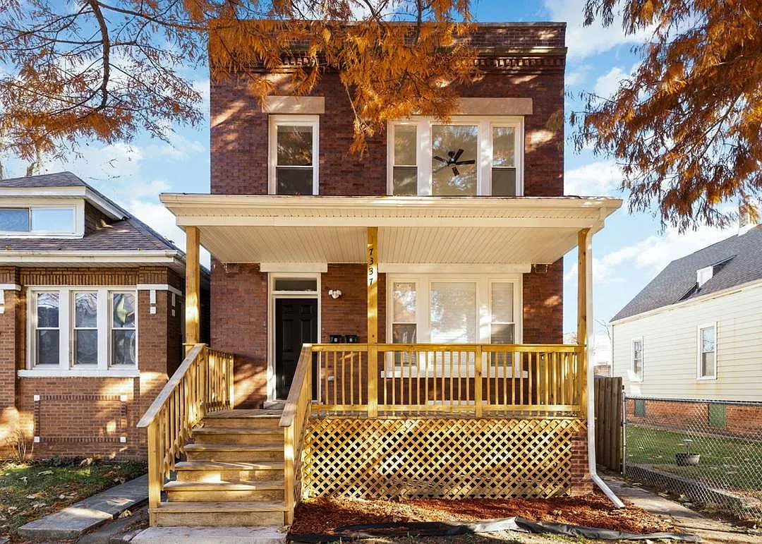 3 bed, $2,000 — Photo 1