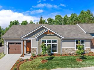 8 Heartleaf Cir, Arden, NC 28704