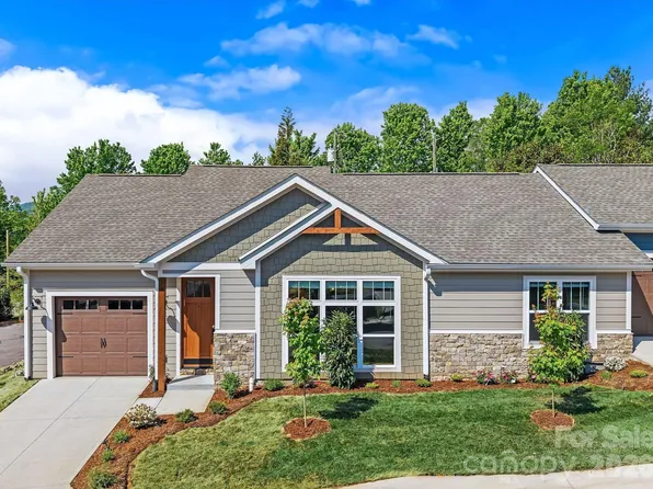 8 Heartleaf Cir, Arden, NC 28704