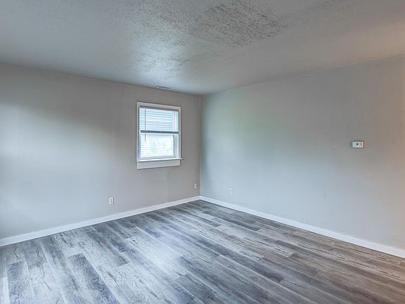 4th image of 4415 W 21st Ave