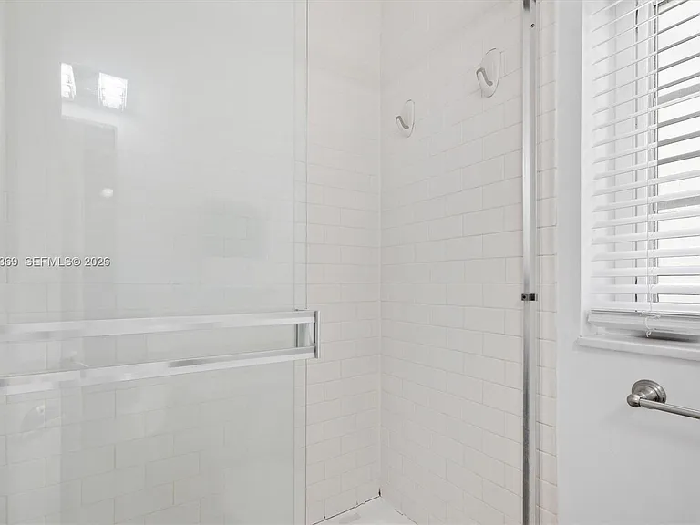 439 15th St #8 — Photo 12