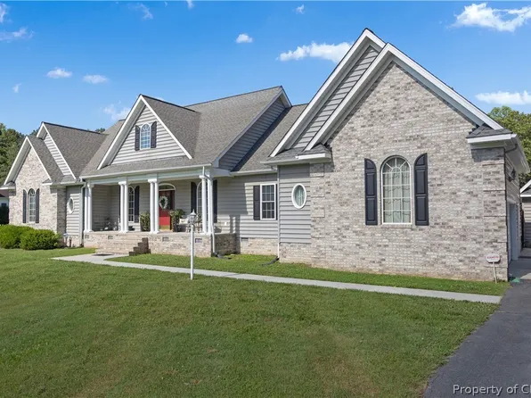 9466 Chapman Forest Ln, Gloucester, VA 23061